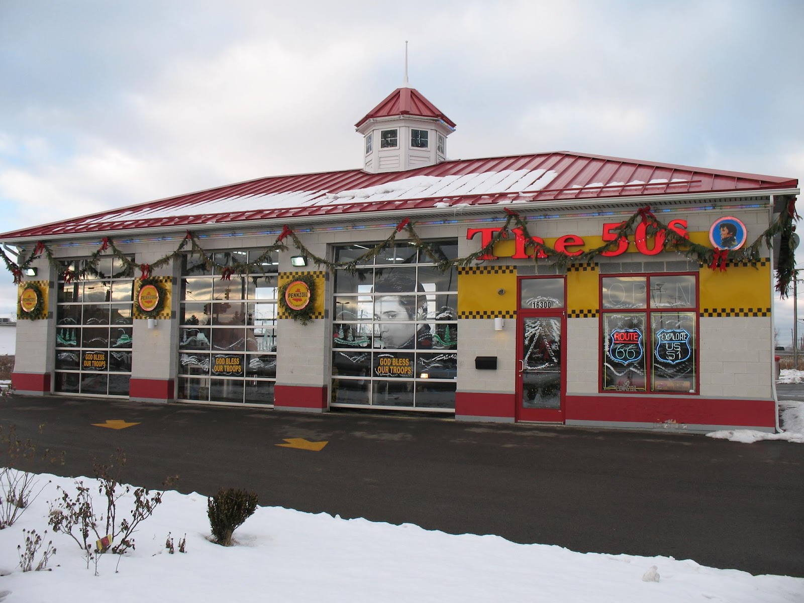 50'S Pennzoil in Southgate