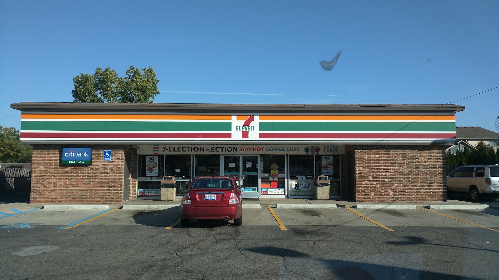 7-Eleven — photo