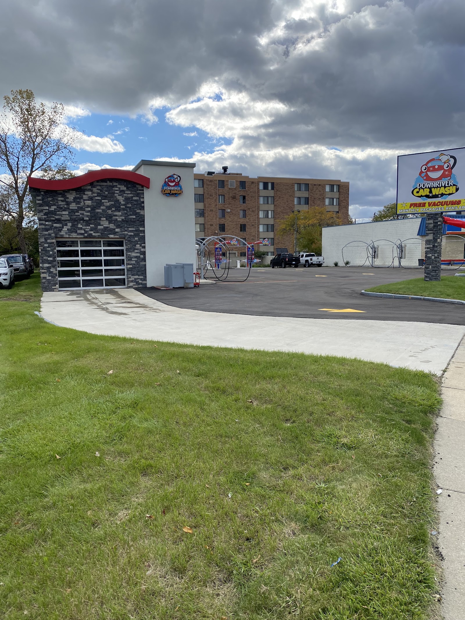 Downriver Car Wash — photo