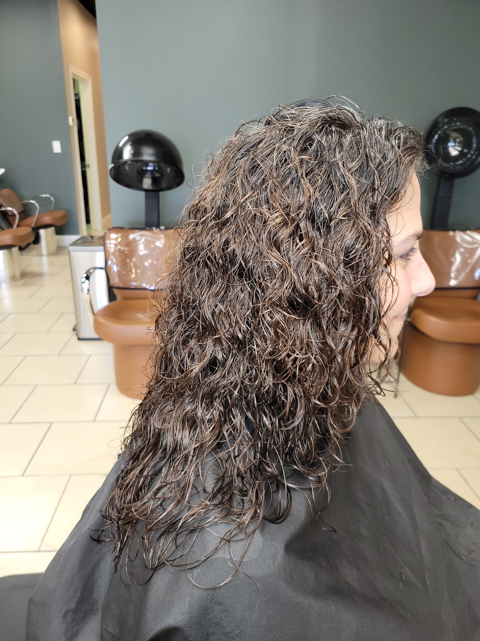 Krave Salon in Southgate